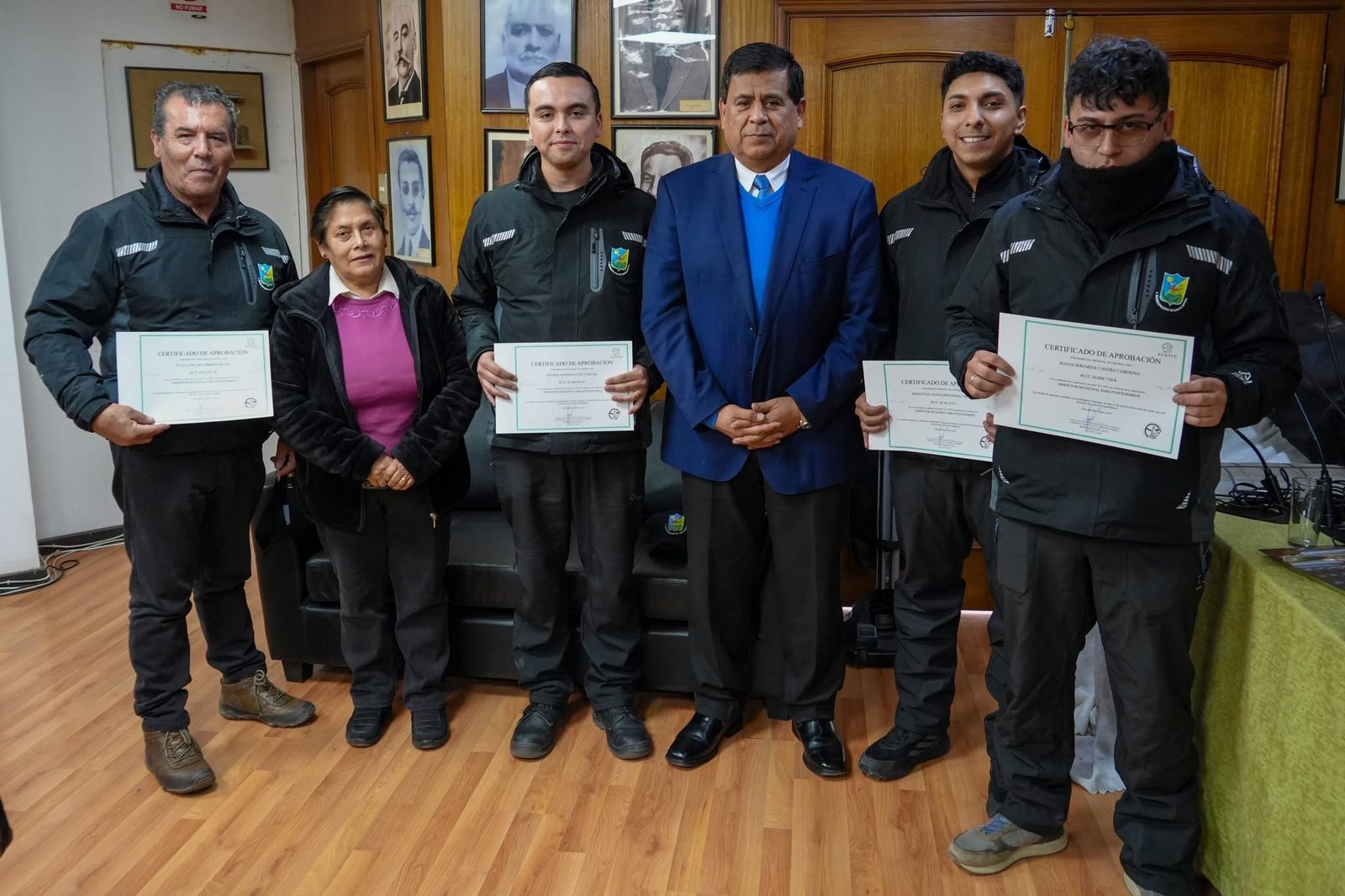 Cuatro guardias municipales de Santa María se certifican como Inspectores de Seguridad bajo la nueva Ley 21.802