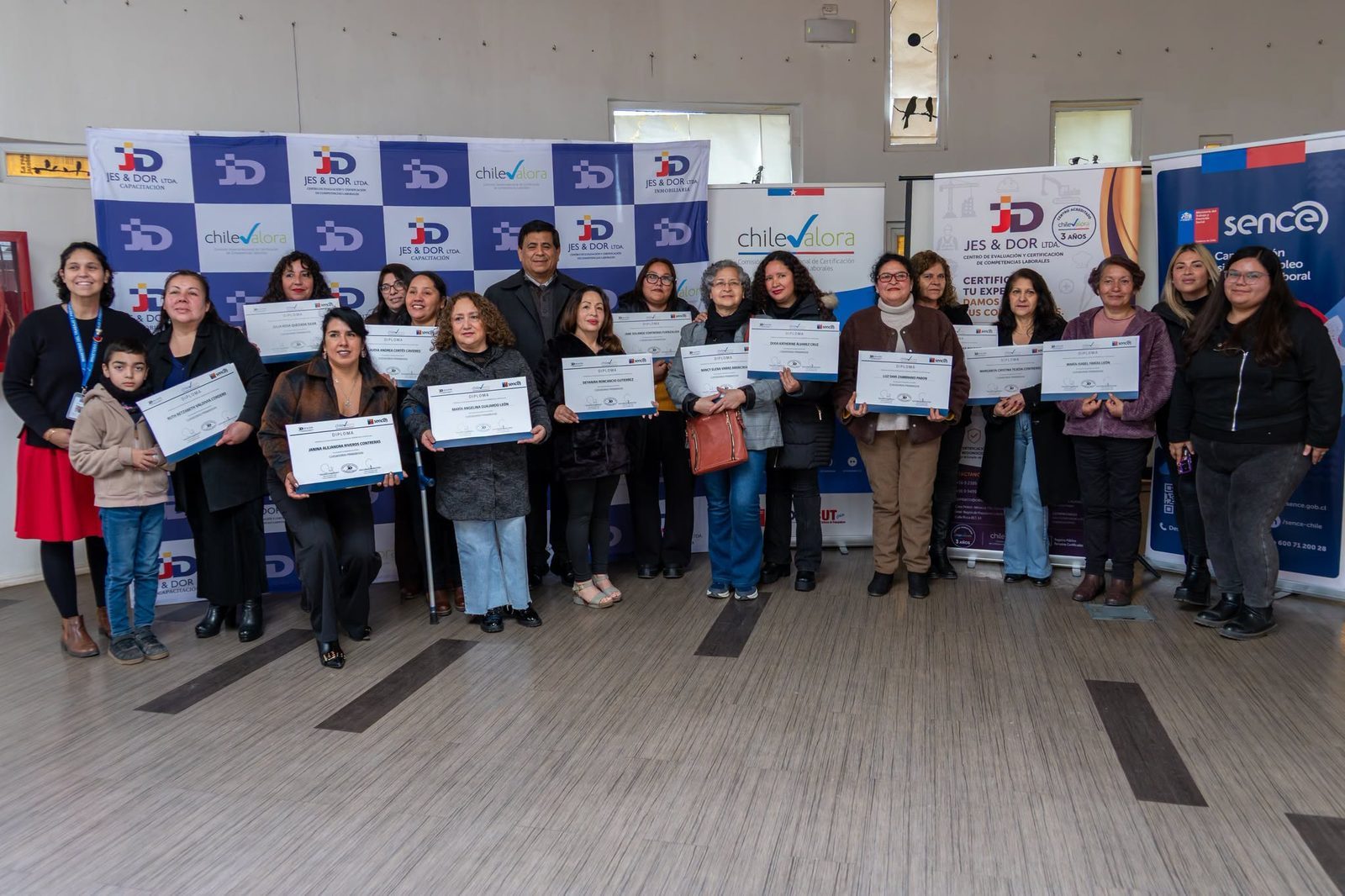 45 mujeres de Los Andes, Quillota y Santa María se certifican como Cuidadoras Primarias gracias  ChileValora y SENCE