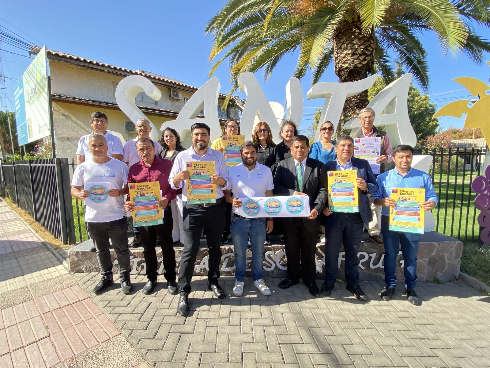 Autoridades refuerzan fiscalización al transporte escolar en Santa María para un retorno seguro a clases 2025
