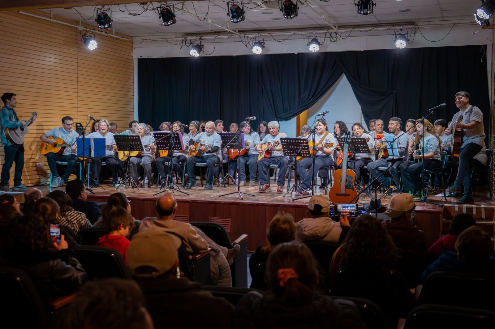 Con gran éxito se realizó la Gala de Medio Año del Taller de Guitarra “Mi Sueño”