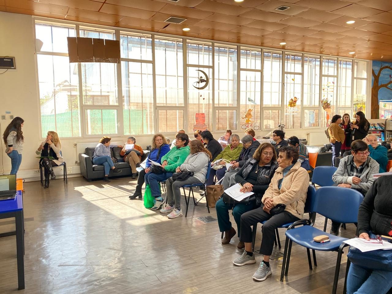 Caja Los Andes y Organizaciones Comunitarias realizan charla sobre manejo emocional en el marco del Día de la Madre