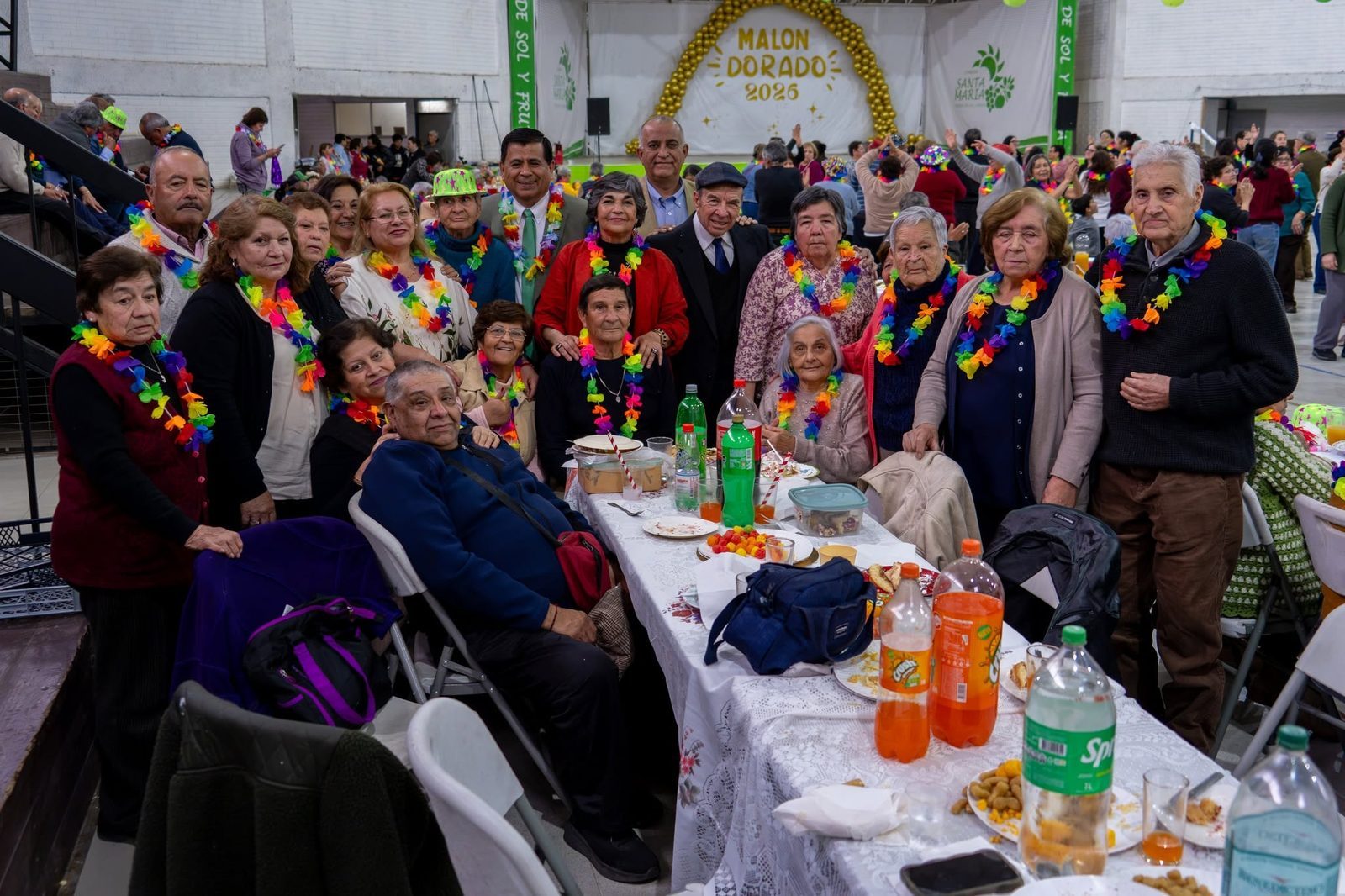 Con música y baile: Personas mayores de Santa María celebraron la tradicional fiesta «Pasamos Agosto»
